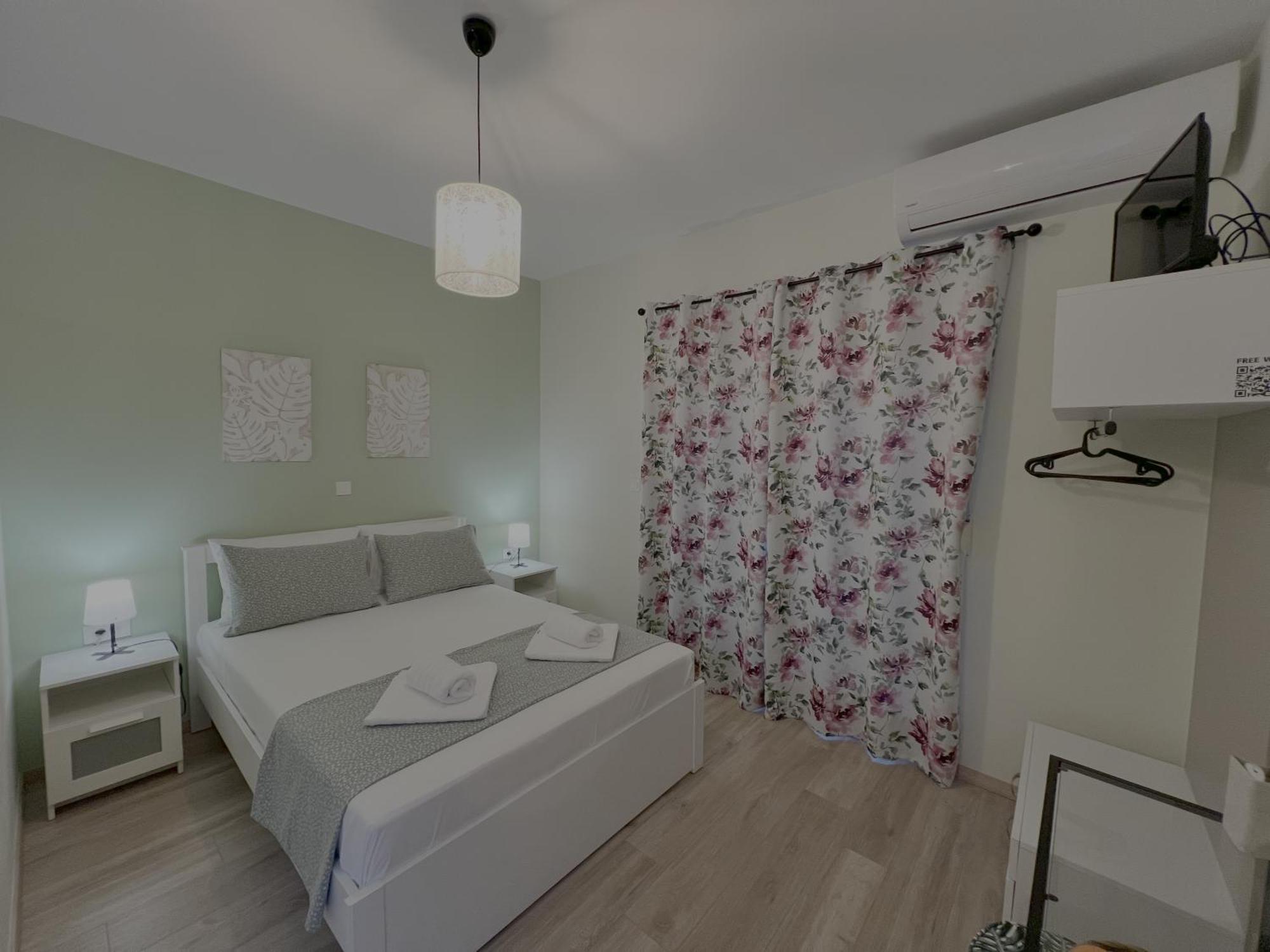 Ferienwohnung Ktima Klimentini Vivári Exterior foto